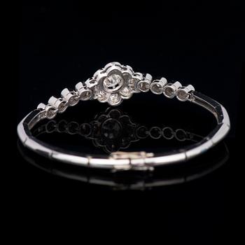 ARMBAND, briljantslipade diamanter, 18K vitguld. Hallbergs Guldsmeds Ab, Stockholm 1961.