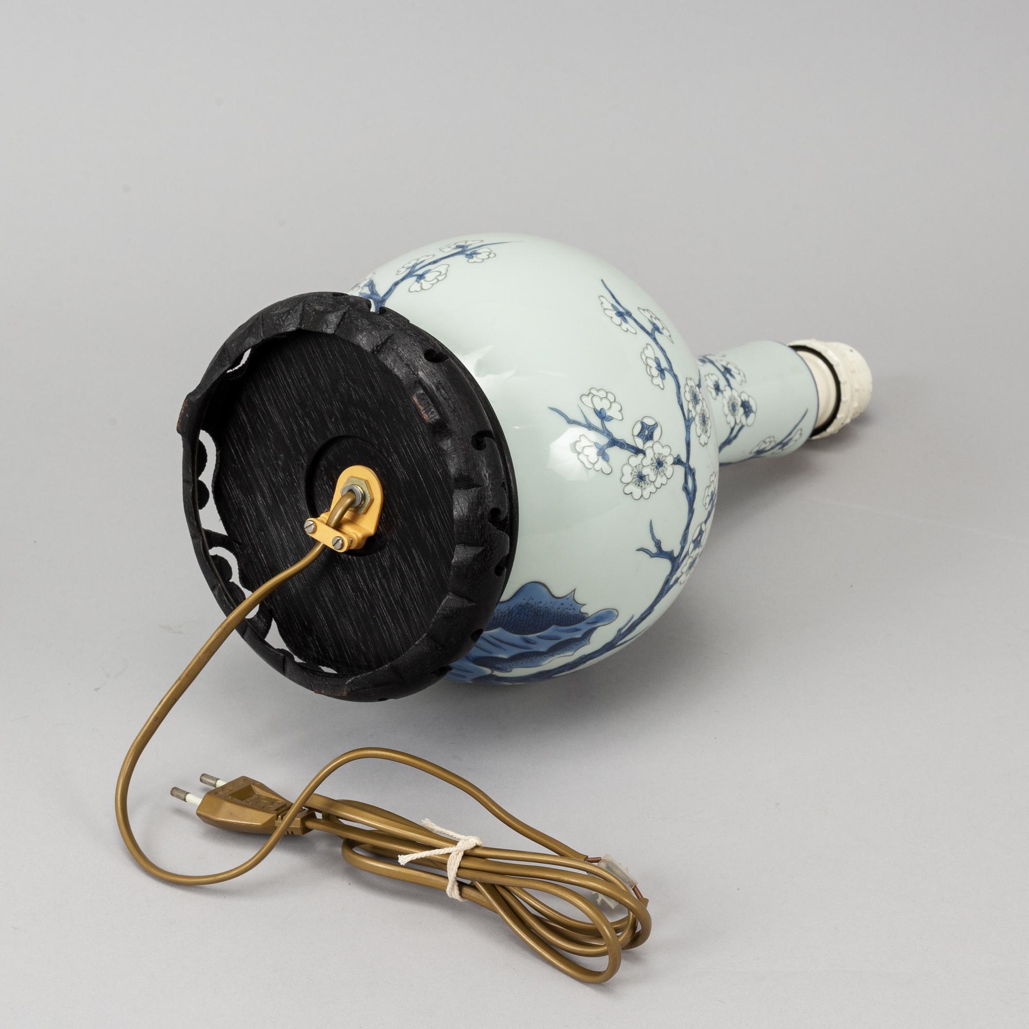 A Chinese famille rose vase turned into a table lamp and basin, 20th century.