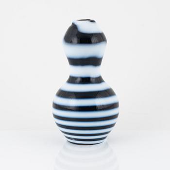 Tyra Lundgren, a glass vase, Reijmyre.