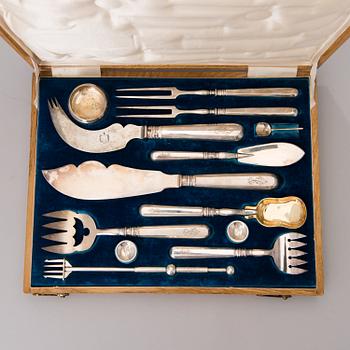 A thirteen piece Russian silver cutlery set, Saint Petersburg 1895, diffrents makers.