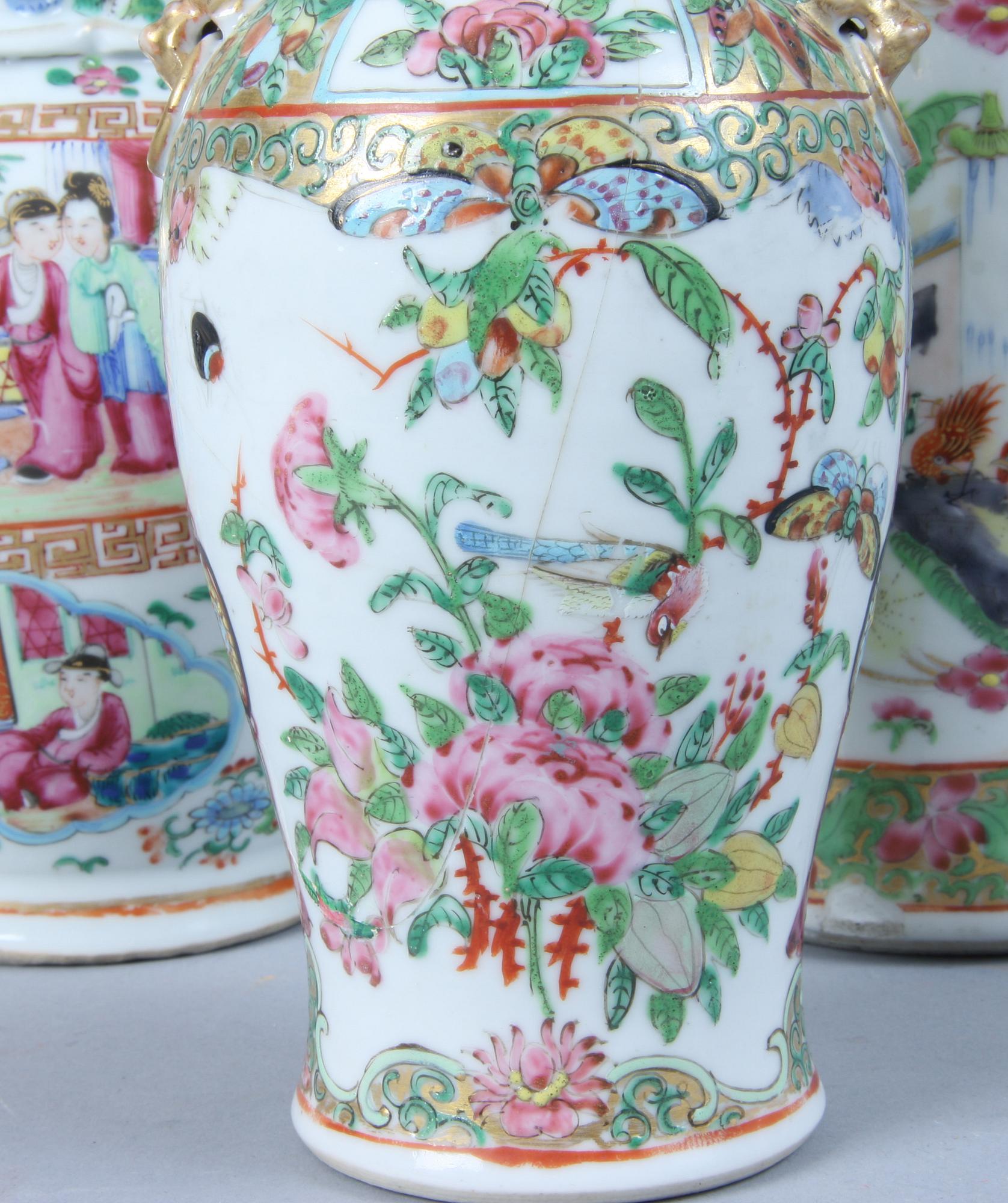 VASER, 3 st, porslin, Kanton, Kina, 1800/1900-tal.