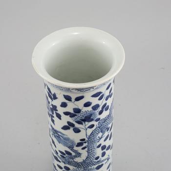 VAS, porslin, Kina, troligen 1800-tal.