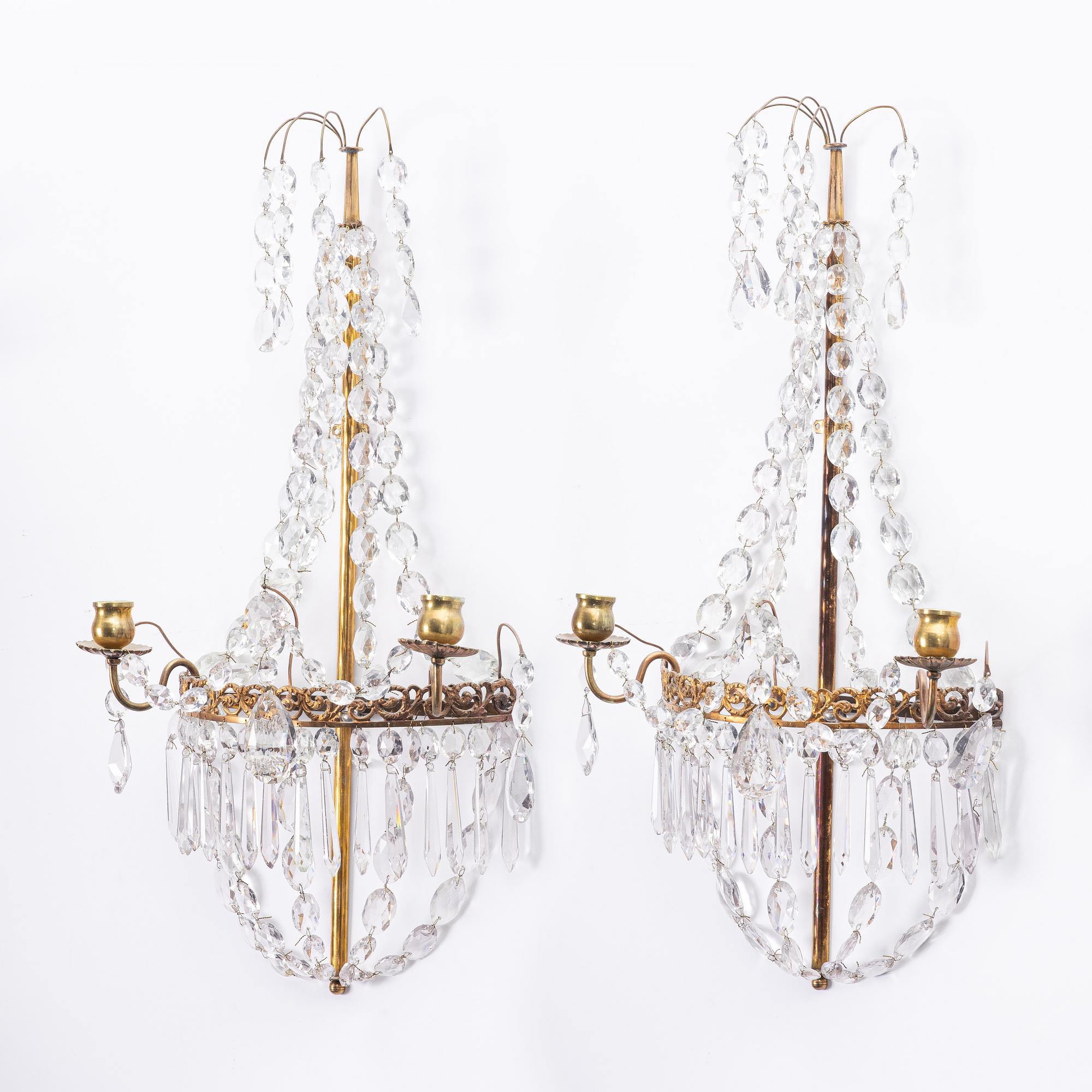 Vägglystrar, ett par. Gustaviansk stil, 1900-tal.