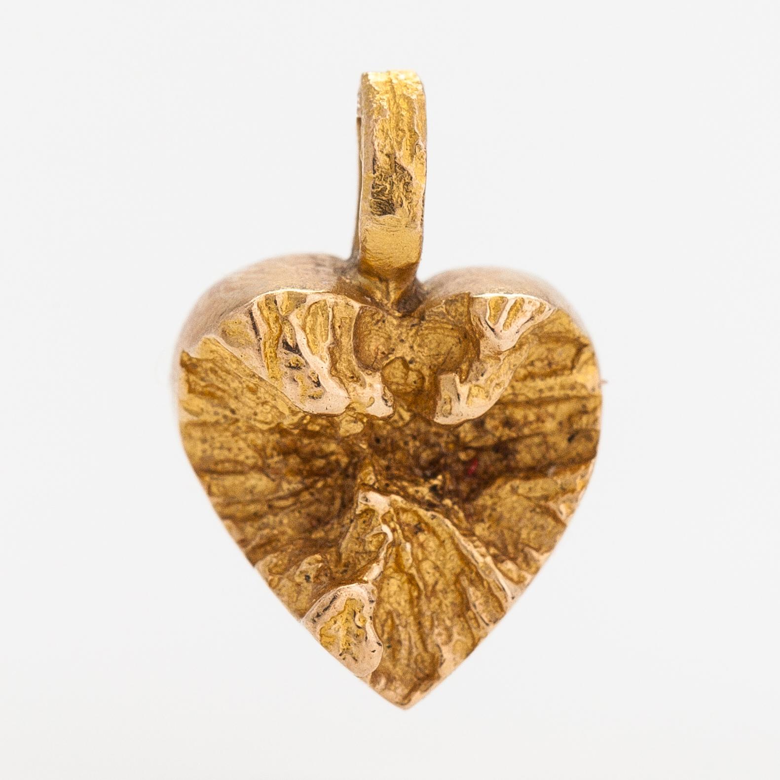 Björn Weckström, A 14K gold pendant "Heart". Lapponia 1975.