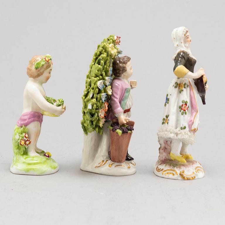 FIGURINER, tre stycken, porslin. Meissen respektive möjligen England.