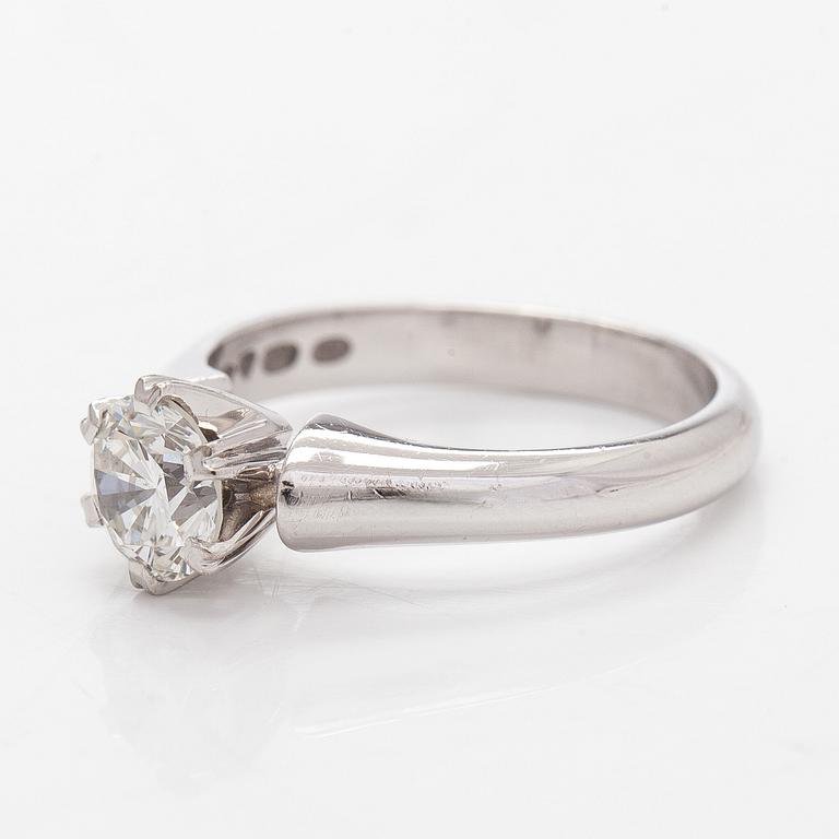 Ring, briljantslipad diamant 0,80 ct, 18K vitguld, Sandberg, Helsingfors 2003.