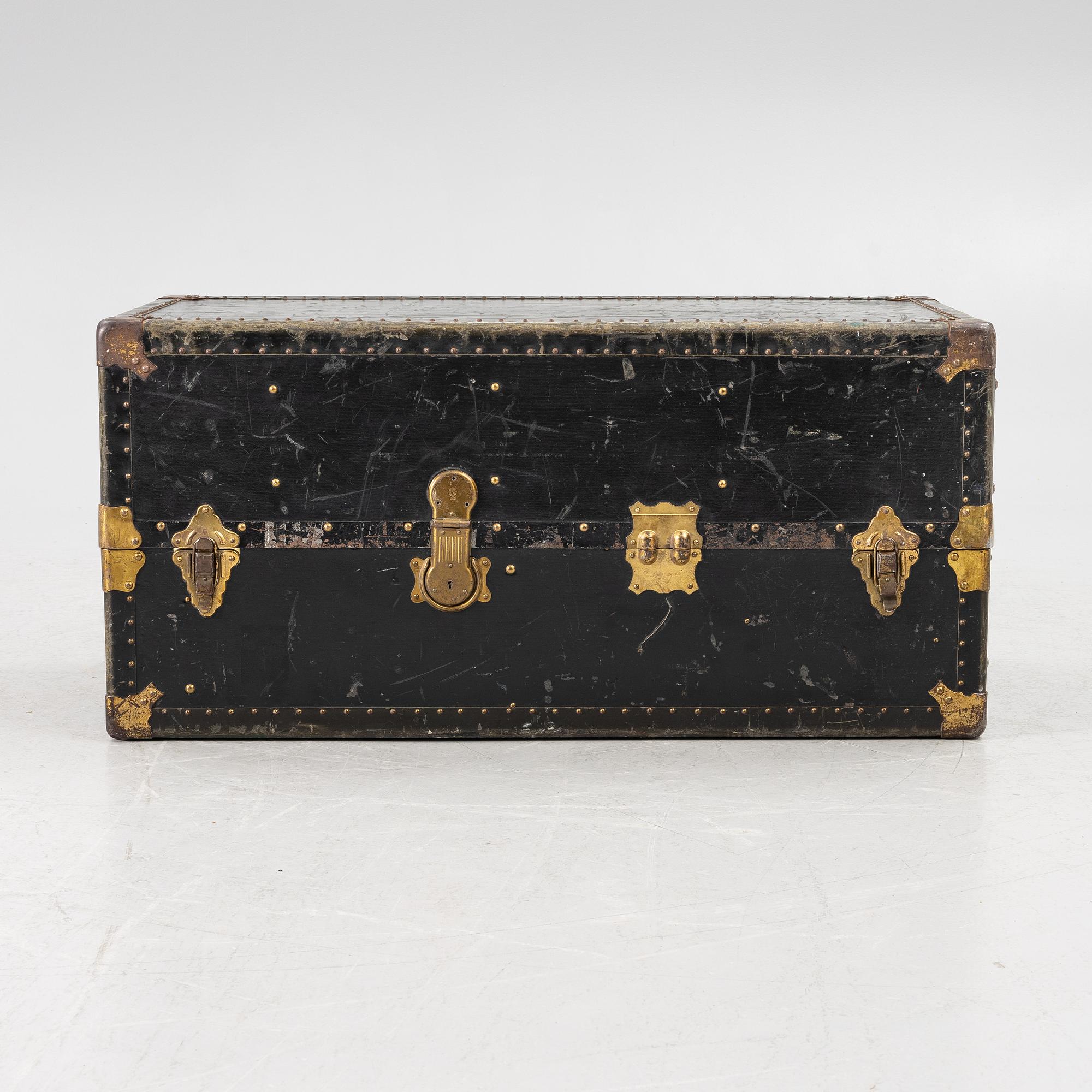 A trunk, 1920s/30s.