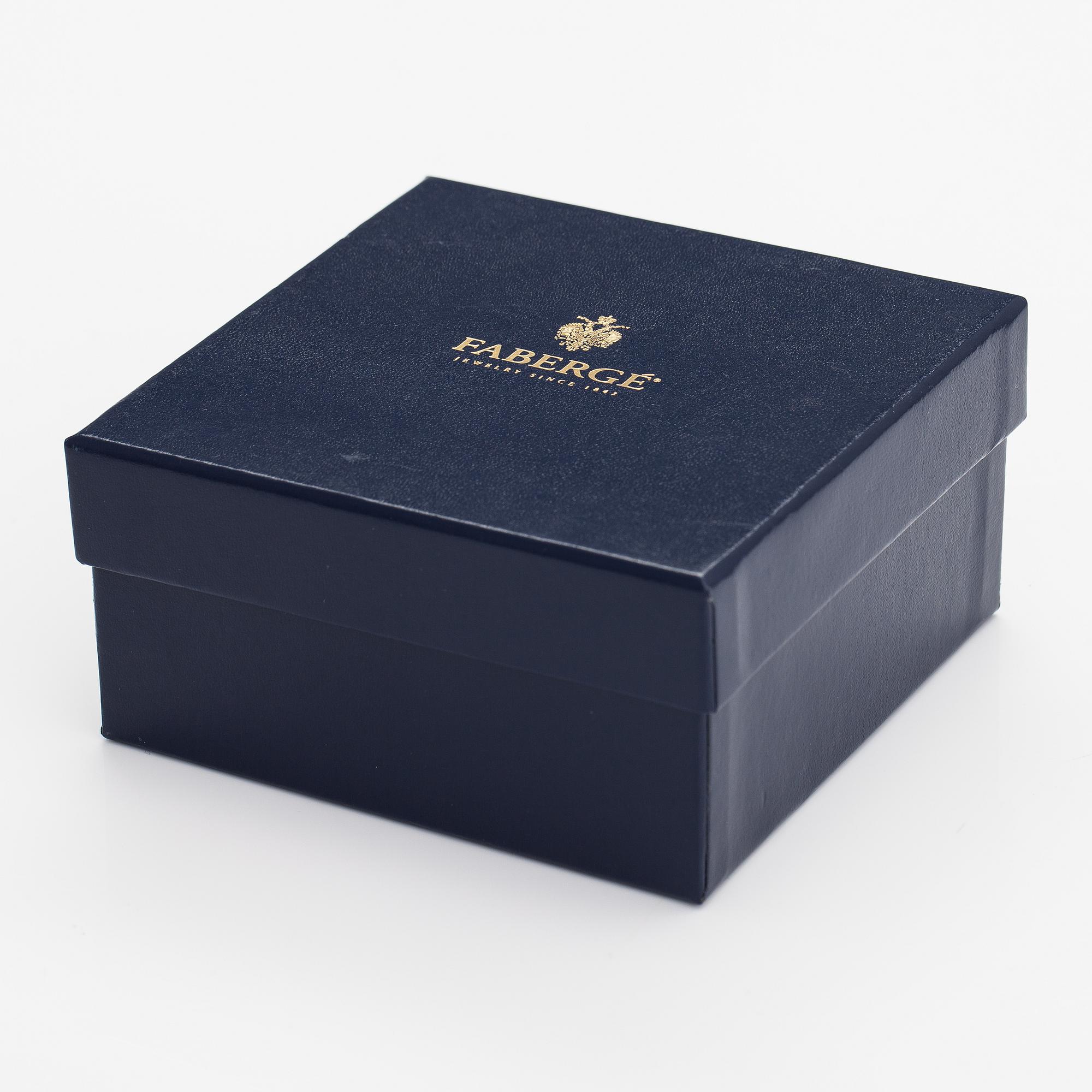 Fabergé, An 18K white gold ring with enamel and diamonds ca. 0.04 ct in total. Victor Mayer.