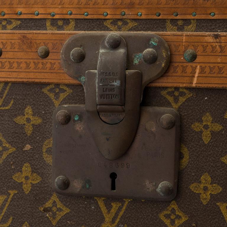 TRUNK, Louis Vuitton.