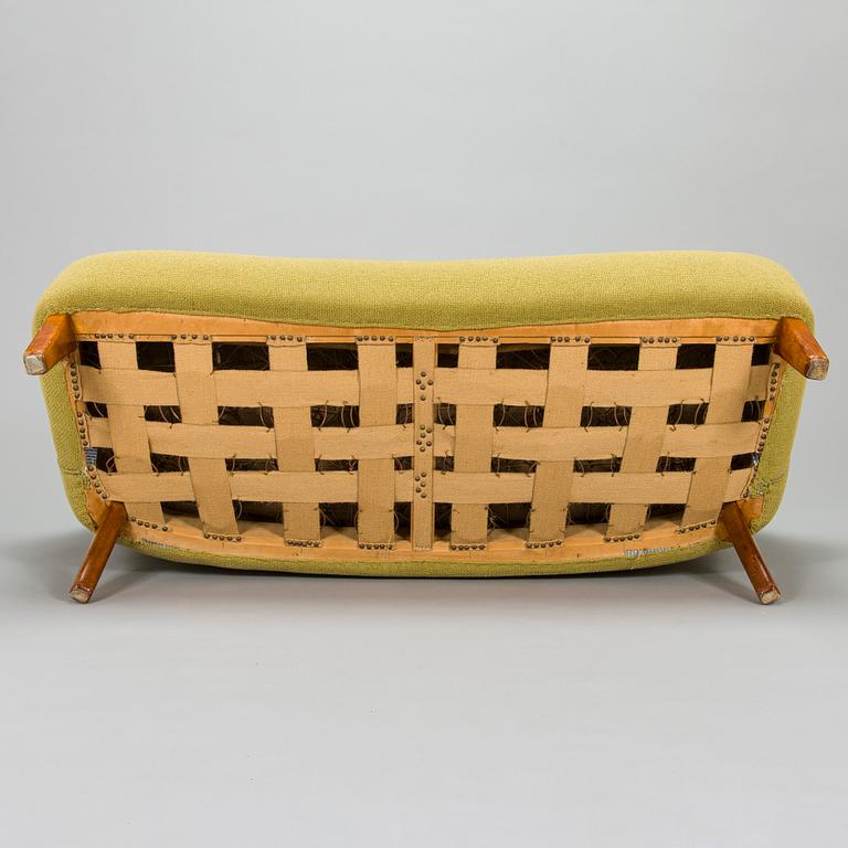 Flemming Lassen, a sofa, manufactured by Asko 1952-1956.