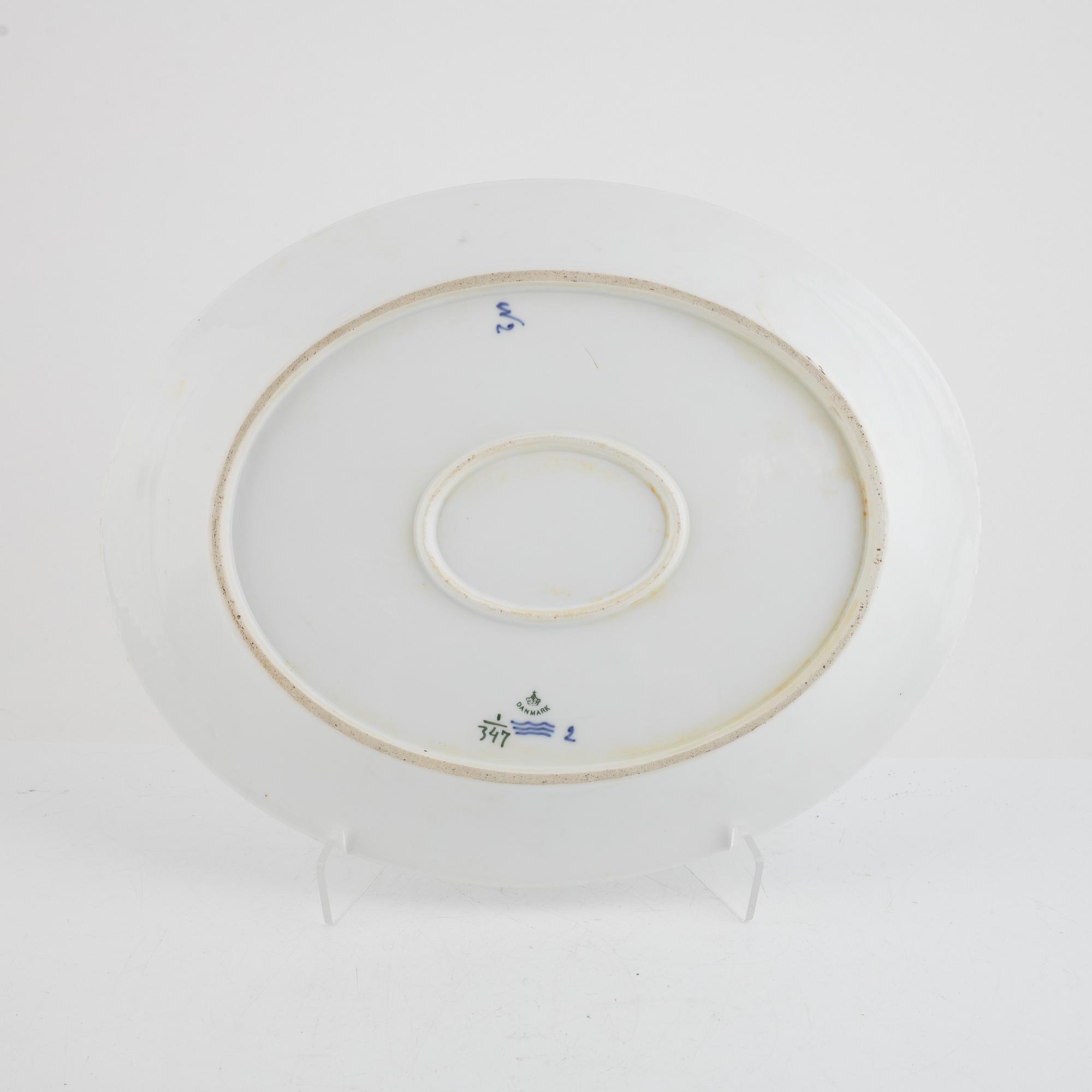 Serving platter, 3 pieces, "Musselmalet", fluted, Royal Copenhagen, Denmark.