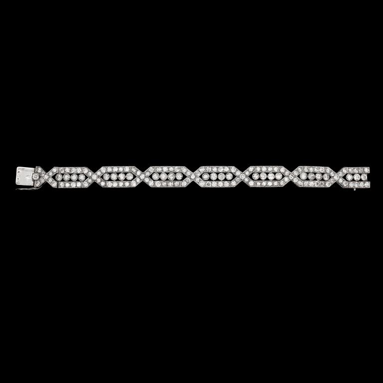 ARMBAND, briljant- och gammalslipade diamanter, tot. ca 12 ct. Art Deco, 1930-tal.