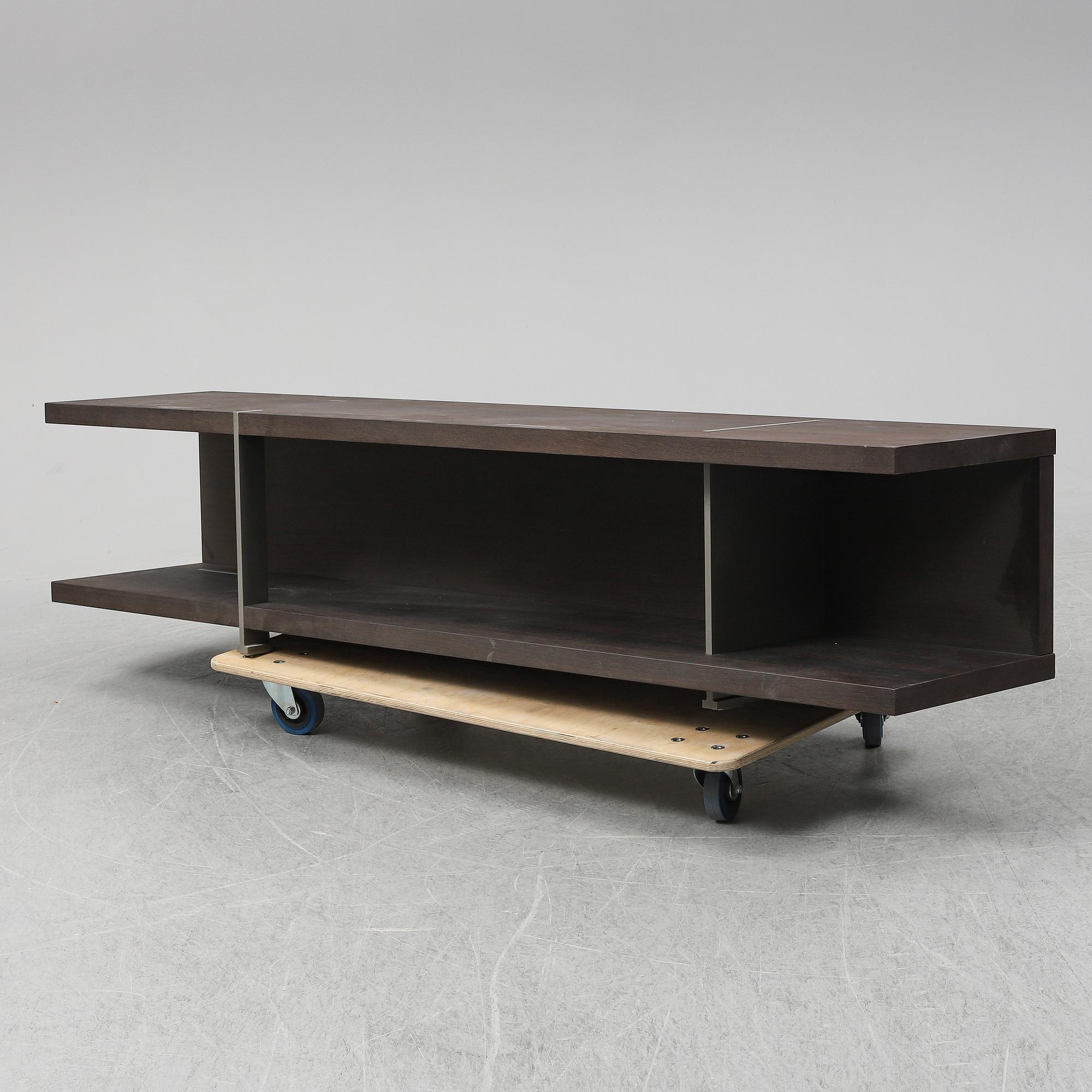A contemporary Media bench from B&B Italia.