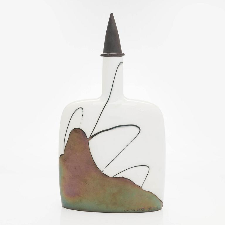 Inkeri Leivo, flaska med propp, porslin, signerad Inkeri Leivo Arabia.