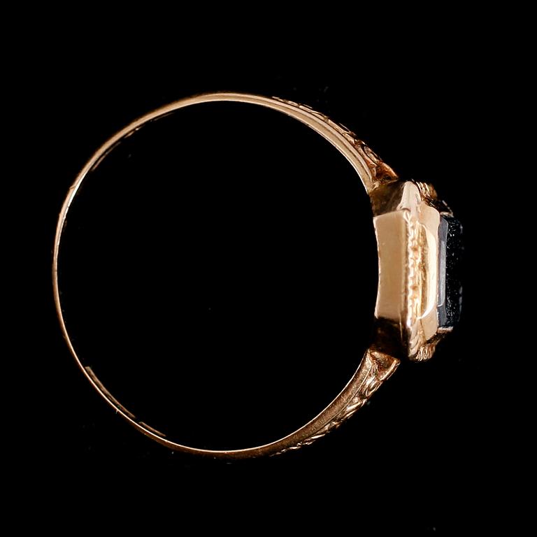 RING, 18 k guld, svenska stämplar, GD&C, 1936. Total vikt ca  4 g.