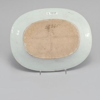 UNDERFAT, porslin, Kina, Qianlong (1736-1795).
