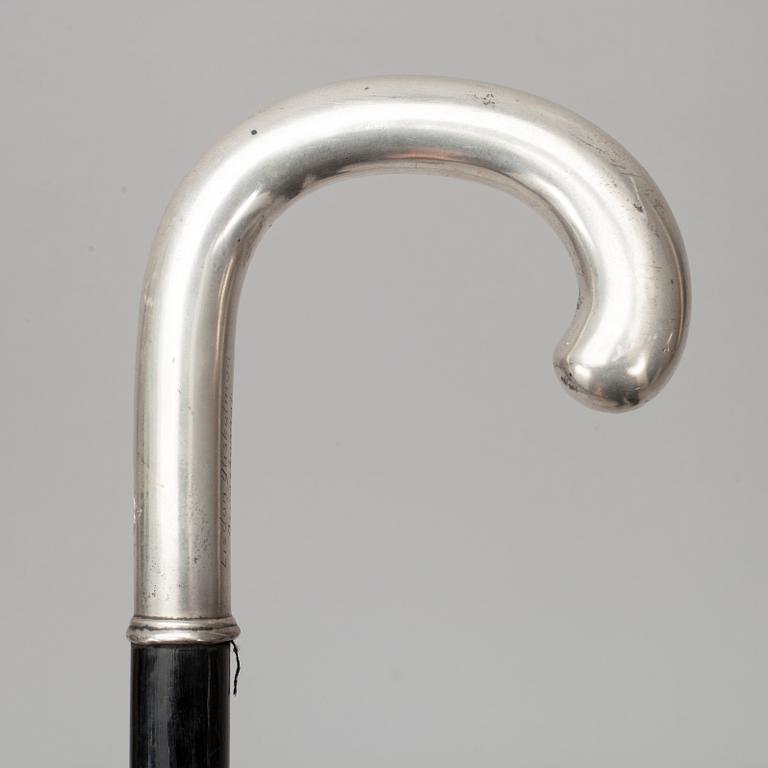 PROMENADKÄPPAR, 2 st, silverhandtag, Koivula, Viborg 1924, Kultakeskus Tavastehus 1944.