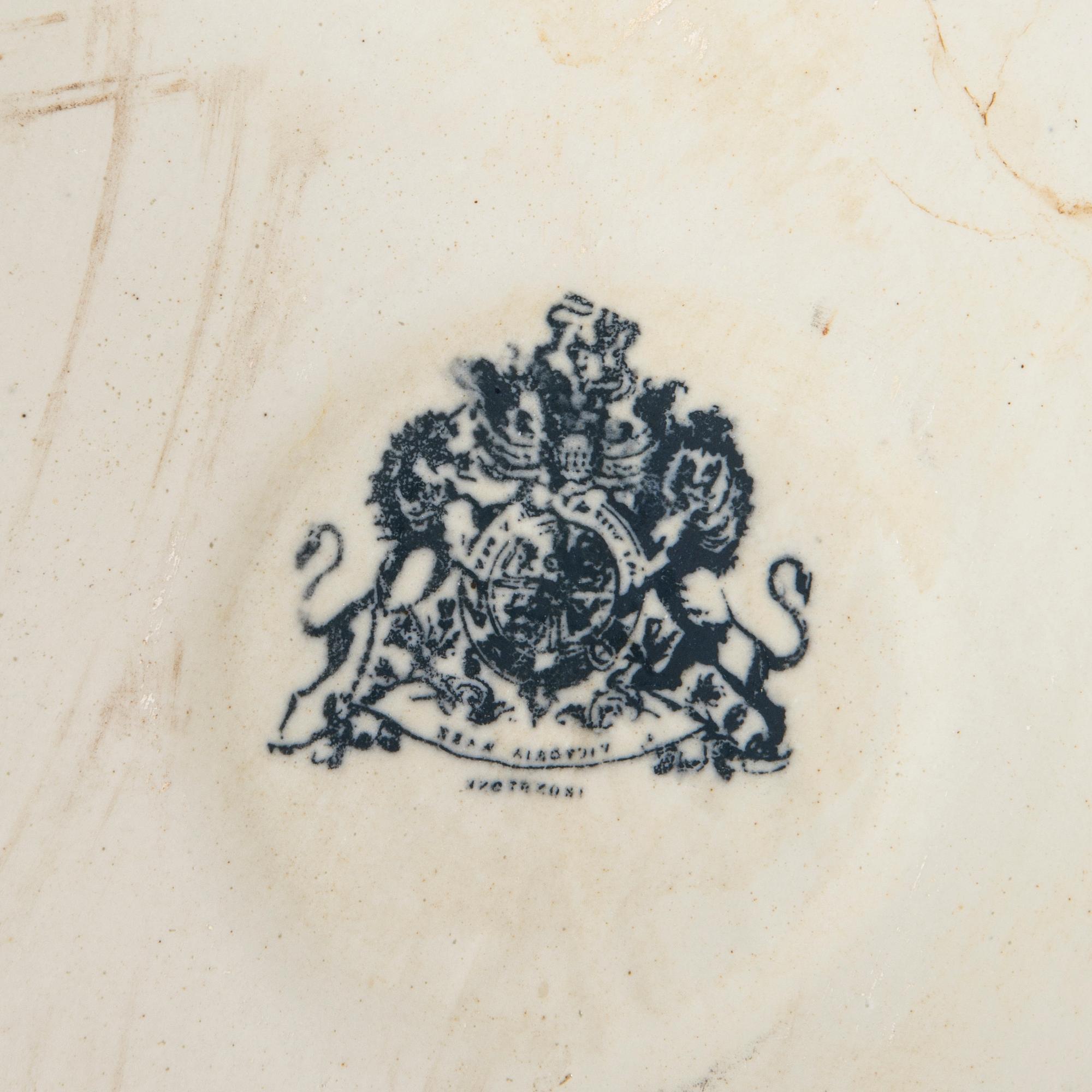 Outer casing, 2 pieces, England, late 20th century, porcelain.