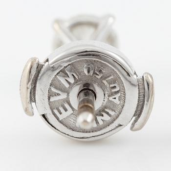 Earrings, 18K white gold with brilliant-cut diamonds.