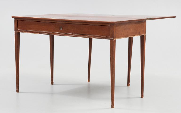 BORD. Sengustavianskt, 1700-talets slut.