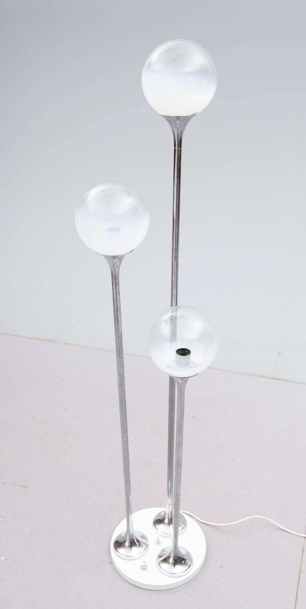 GOLVLAMPA, möjligen Stilnovo, Italien, 1960-tal.