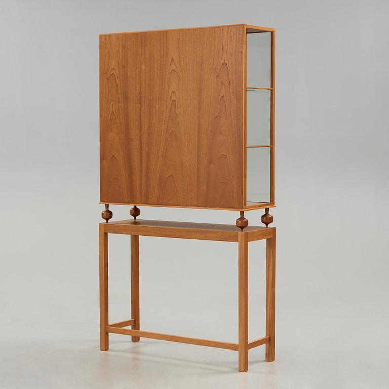 A Josef Frank mahogany showcase cabinet for Svenskt Tenn, model 2077, Sweden post 1985.