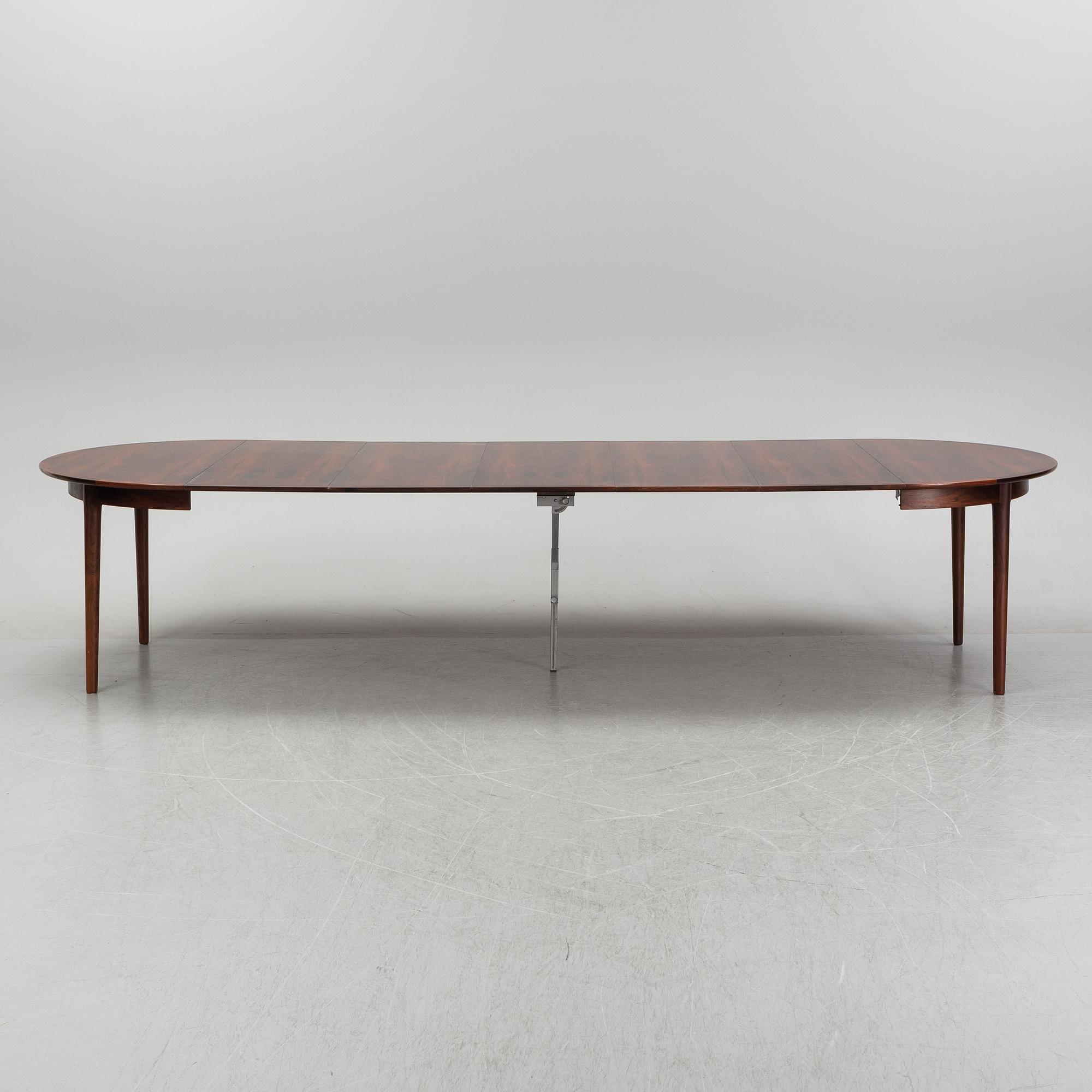 Matgrupp med bord samt 8 stolar bla, "Darby", Torbjørn Afdal, Nesjestranda møbelfabrikk, Norge, 1960-tal.