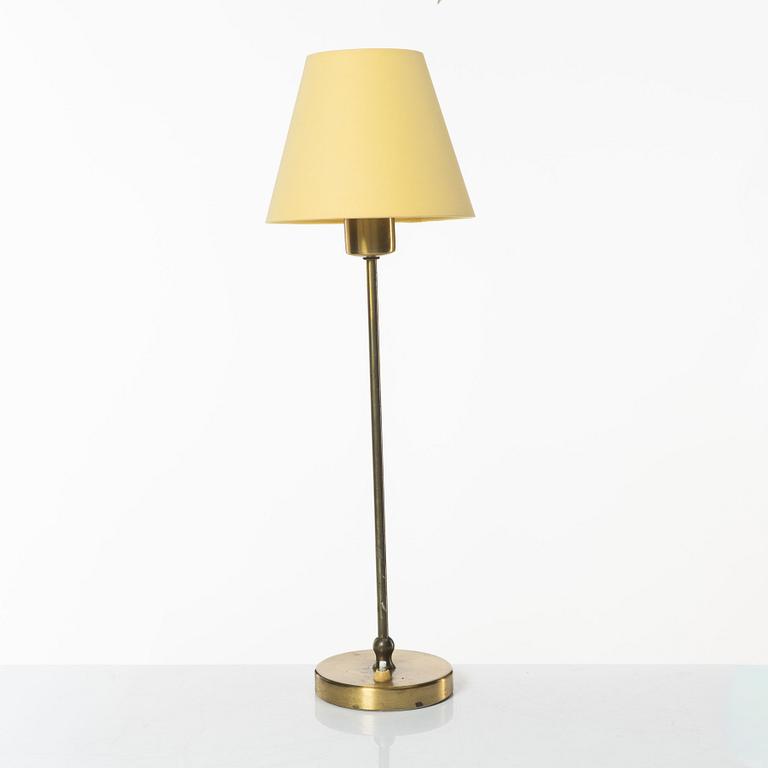 Josef Frank, bordslampa, modell 2332, Firma Svenskt Tenn.
