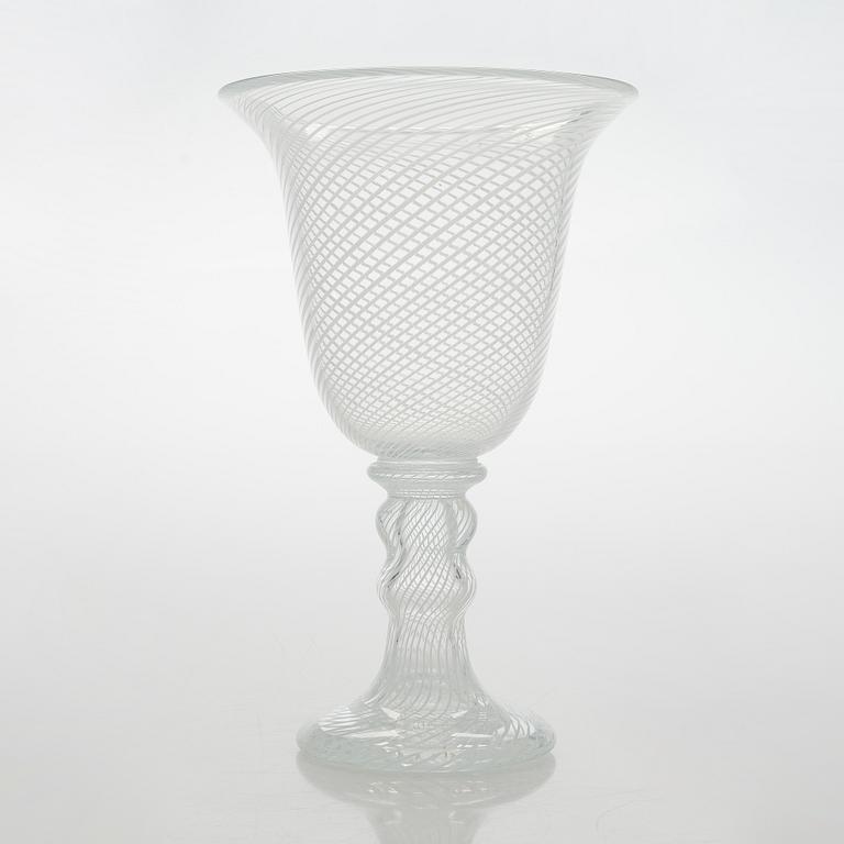 Heikki Orvola, pokal/vas, glas, signerad Heikki Orvola Nuutajärvi Iittala.