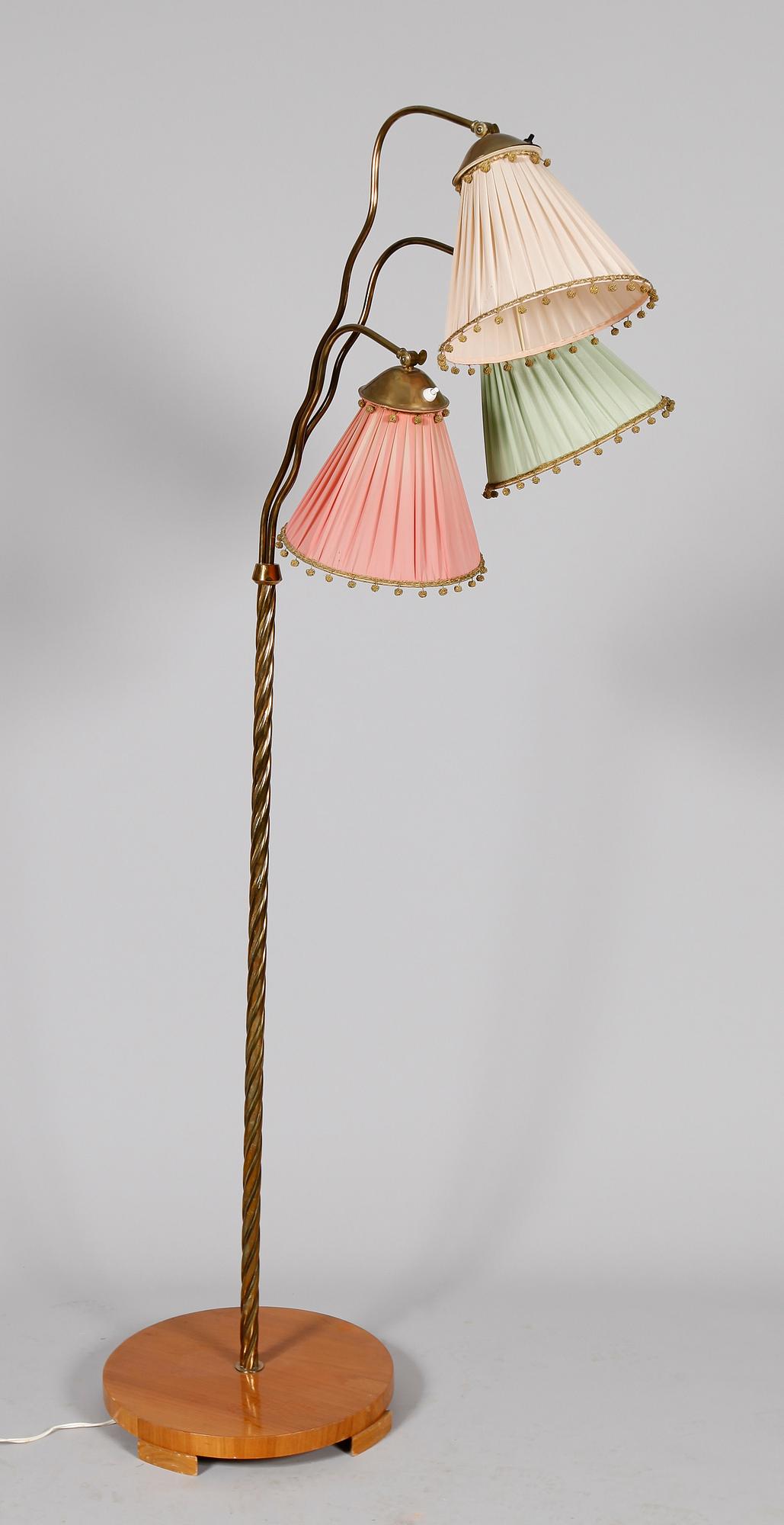 GOLVLAMPA, 1900-talets andra hälft.