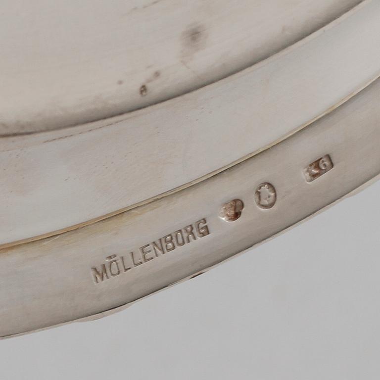 COASTERS, ett par, silver, Möllenborg, Stockholm, 1900. Vikt 500 g.
