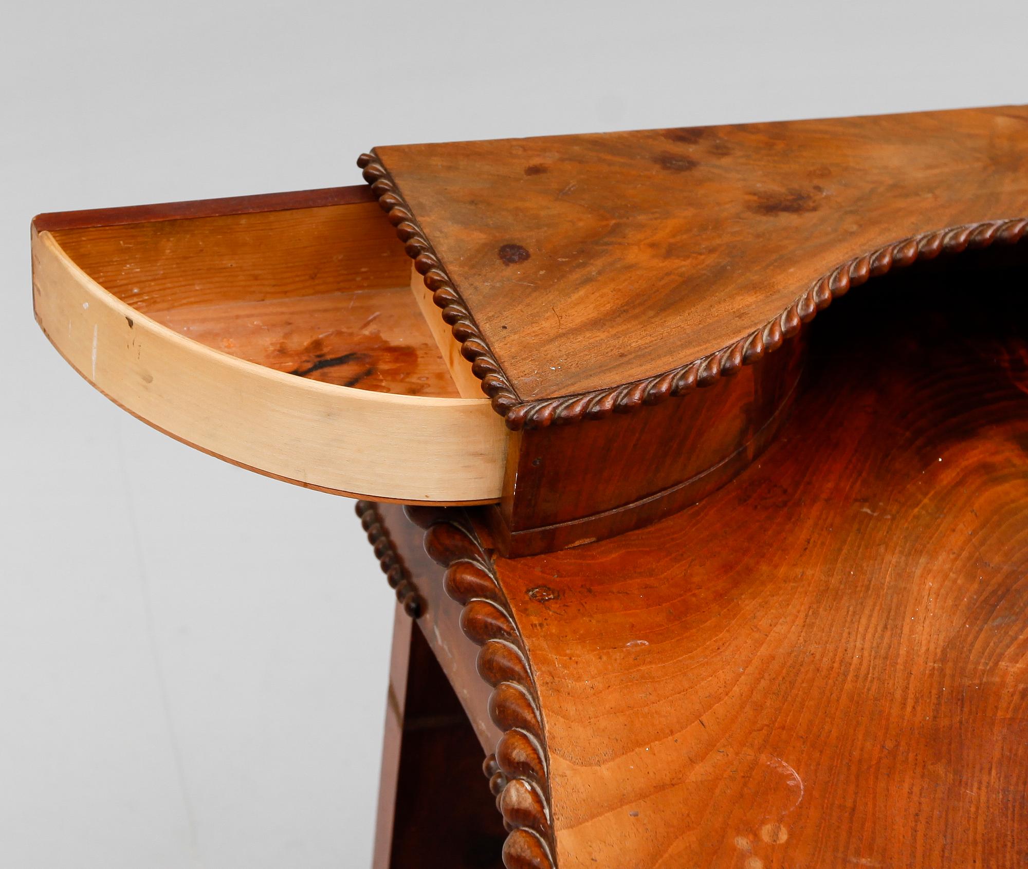 DAMSKRIVBORD, senempire, 1800-talets mitt.