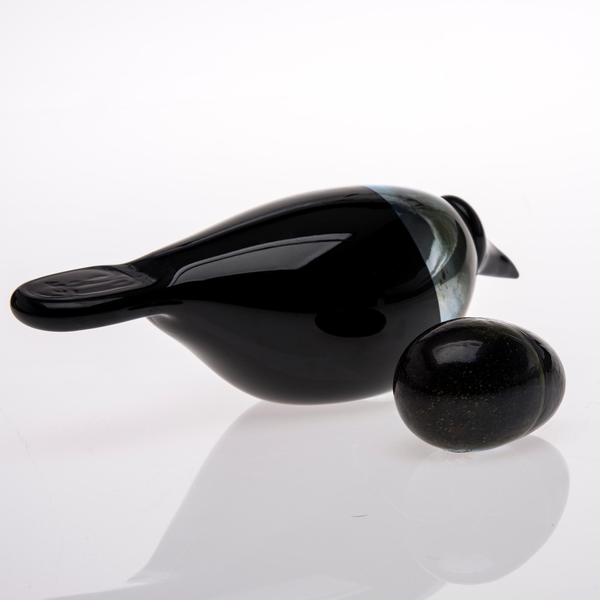 FIGURINER, 2 st, glas, signerade Toikka Nuutajärvi.