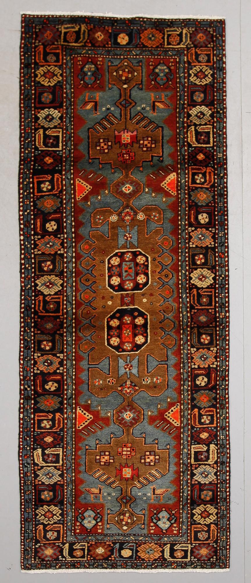 MATTA, Hamadan, ca 282 x 105 cm.