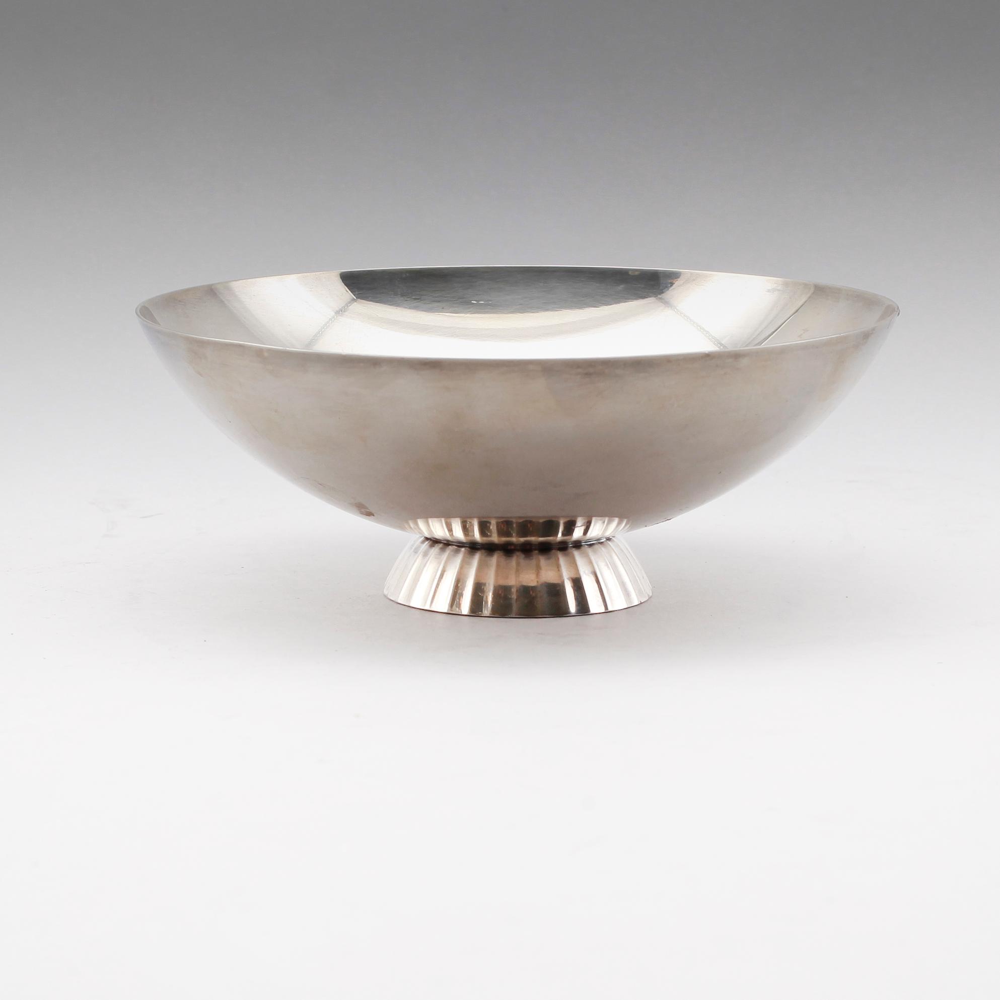 SKÅL PÅ FOT, silver, Sigvard Bernadotte, Georg Jensen, Danmark.