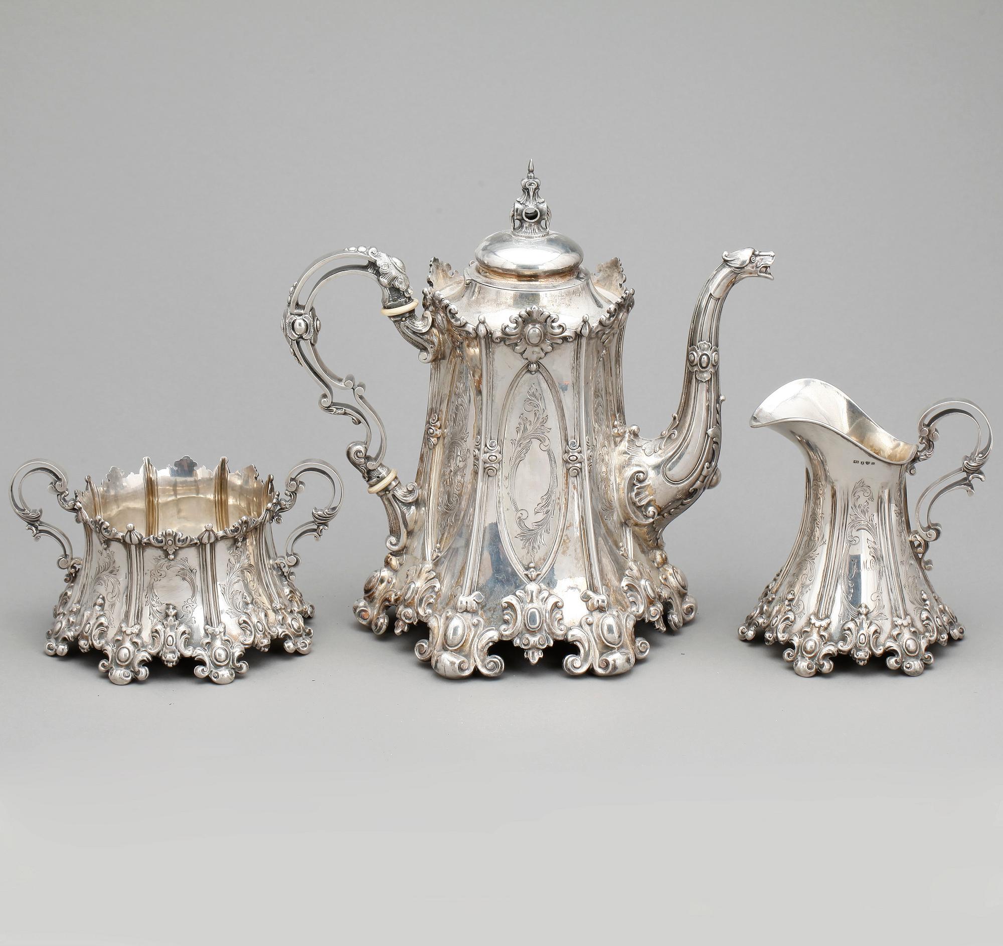 KAFFESERVIS, 3 delar, silver, götisk modell, Lindbäck, Nederkalix 1898. Tot vikt ca 1846 gram.