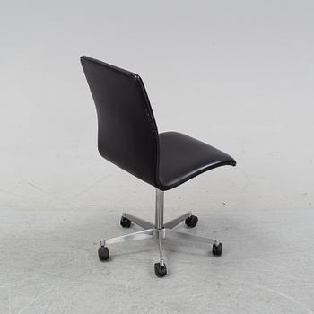 Arne Jacobsen, skrivbordsstol, "Oxford", Fritz Hansen, Danmark, 1985.