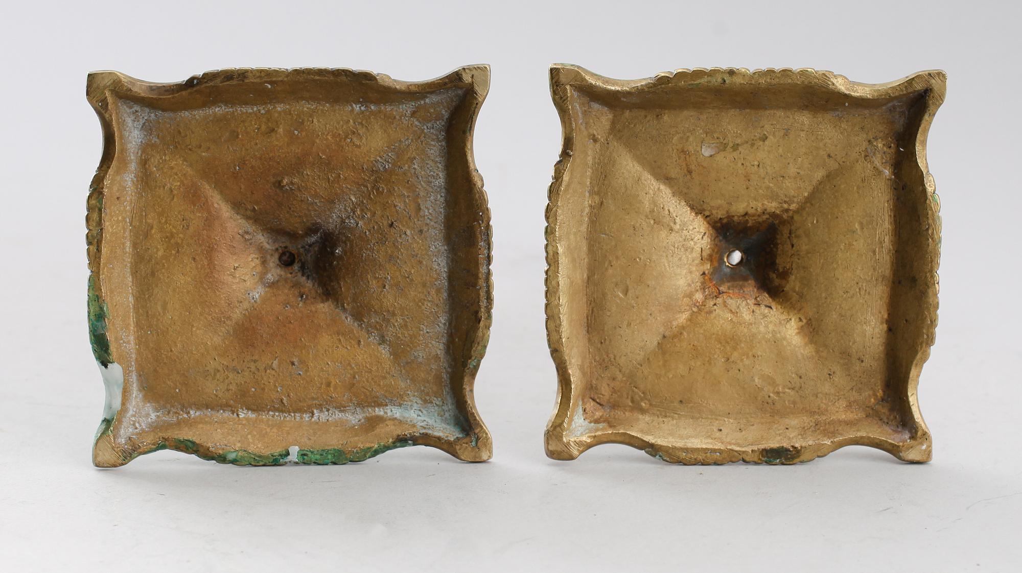 LJUSSTAKAR, 1 par, brons, art déco, 1920-/30-tal.