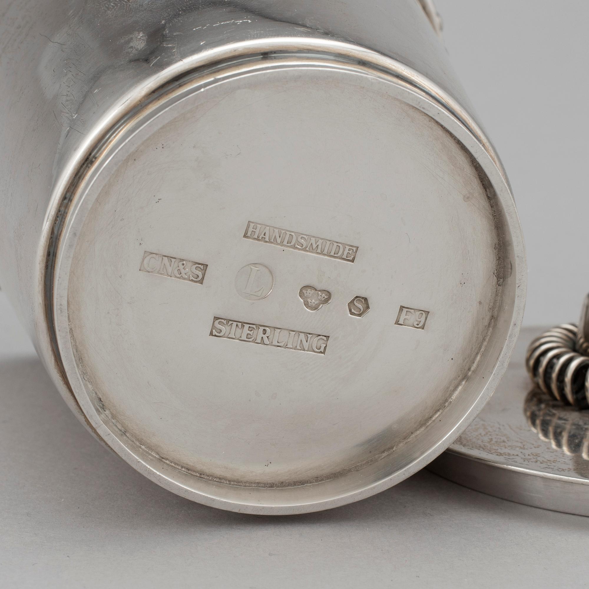 A lidded sterling silver jar by Chr Nygård & Son Linköping 1956. Total weight ca 470 gram.