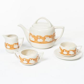 Tea service, 9 pieces, Bordallo Pinheiro Caldas Da Rainha, Portugal, late 20th century.