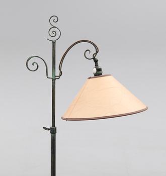 GOLVLAMPA, 1900-talets första hälft.