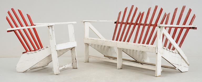 TRÄDGÅRDSSOFFA SAMT FÅTÖLJ. 1900-talets första del.