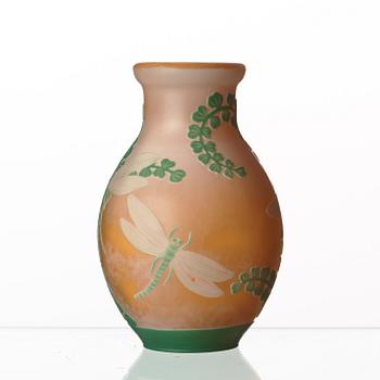 a unique cameo glass vase, Reijmyre, executed by Axel Enoch Boman in 1913.