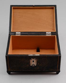 SKRIN, gröntonad alrot, Anders Jacob Rosendahl, Arboga (1762-1836), silverbeslag stämplade 1795.