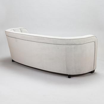 A 1930s sofa, model 'Näyttely 2' (Exhibition 2), Huonekaluliike Majander Oy, Finland.