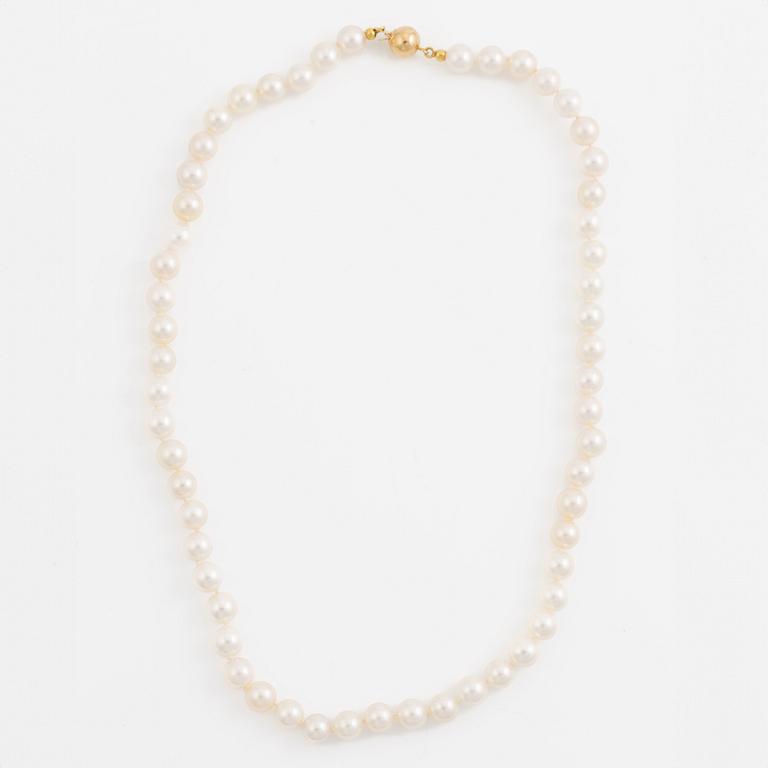 Collier odlade pärlor lås 18K guld.