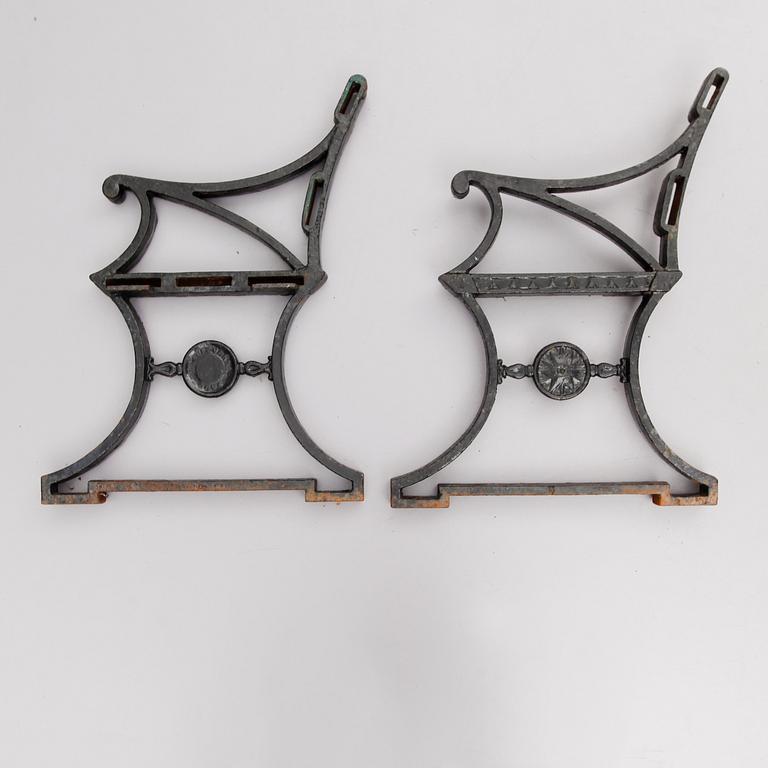 SOFFGAVLAR, 2 st, gjutjärn, Folke Bensow, Näfvekvarn nr 3.