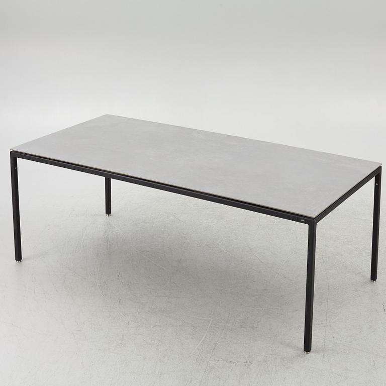 Matbord, Vipp, samtida.