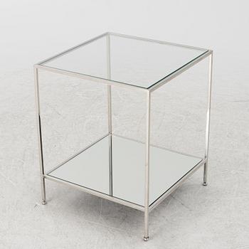 Ruth & Joanna, sidobord.