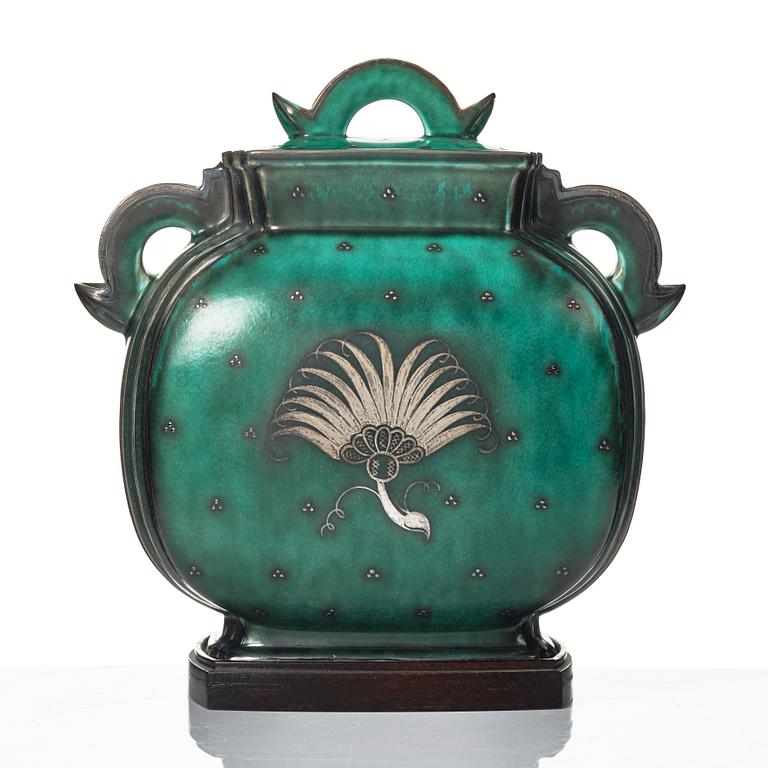 Wilhelm Kåge, a stoneware 'Argenta' urn with cover, model 935, Gustavsberg, Sweden, 1934.